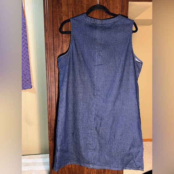 Sleeveless Denim Dress - Picture 4 of 6